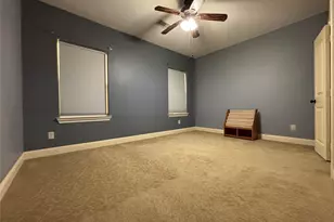 2807 Borama Dr, Irving, TX 75062 - Photo 26