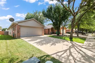 826 Savage Dr, Denton, TX 76207 - Photo 1