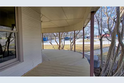 400 S Broad Street, Saint Jo, TX 76265 - Photo 2