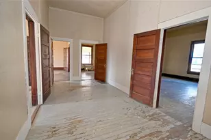 400 S Broad St, Saint Jo, TX 76265 - Photo 8