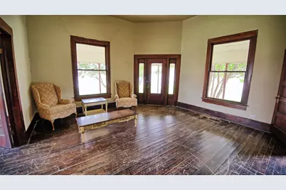 400 S Broad Street, Saint Jo, TX 76265 - Photo 4