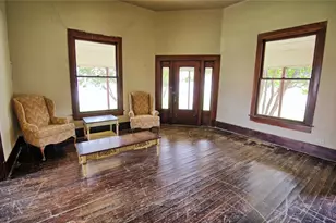 400 S Broad St, Saint Jo, TX 76265 - Photo 4