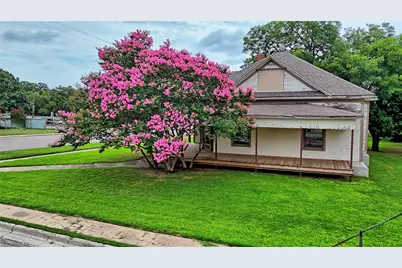 400 S Broad Street, Saint Jo, TX 76265 - Photo 16