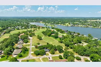 1118 Kiowa Drive W, Gainesville, TX 76240 - Photo 32