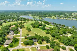 1118 Kiowa Dr W, Gainesville, TX 76240 - Photo 32