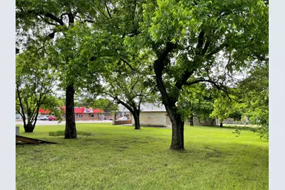 408 S Broad Street, Saint Jo, TX 76265 - Photo 12