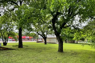 408 S Broad St, Saint Jo, TX 76265 - Photo 12