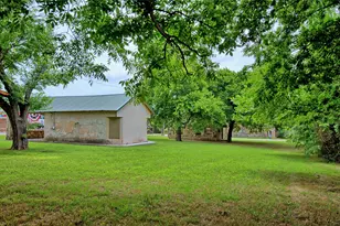 408 S Broad St, Saint Jo, TX 76265 - Photo 6