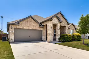 1404 Lakeview Dr, Pelican Bay, TX 76020 - Photo 2