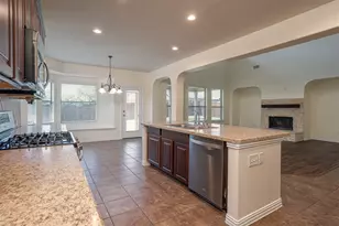 1220 Berkeley Dr, Burleson, TX 76028 - Photo 14