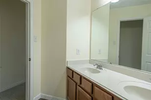 1220 Berkeley Dr, Burleson, TX 76028 - Photo 32