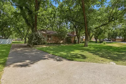 8708 S Monticello Circle, Granbury, TX 76049 - Photo 2