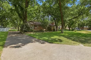 8708 S Monticello Cir, Granbury, TX 76049 - Photo 2
