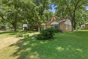 8708 S Monticello Cir, Granbury, TX 76049 - Photo 4