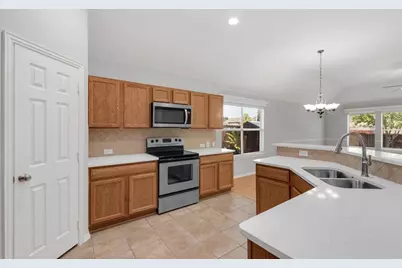 5612 Longhorn Drive, The Colony, TX 75056 - Photo 8