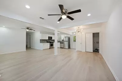 1102 E Lovers Lane, Arlington, TX 76010 - Photo 4