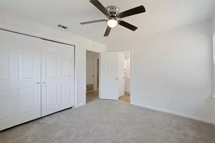 1102 E Lovers Ln, Arlington, TX 76010 - Photo 10