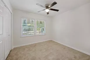 1102 E Lovers Ln, Arlington, TX 76010 - Photo 8