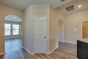 352 Lowery Oaks Trl, Fort Worth, TX 76120 - Photo 8
