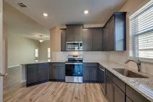 352 Lowery Oaks Trl, Fort Worth, TX 76120 - Photo 10
