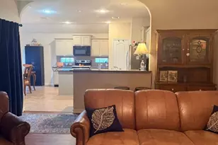 136 Holly St, Waxahachie, TX 75165 - Photo 10