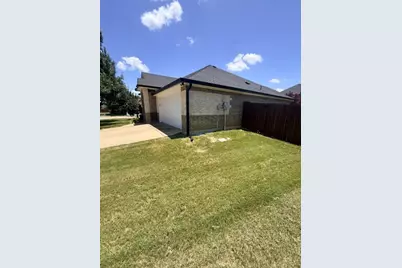 136 Holly Street, Waxahachie, TX 75165 - Photo 34