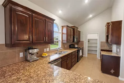 11813 Sundog Way, Fort Worth, TX 76244 - Photo 8