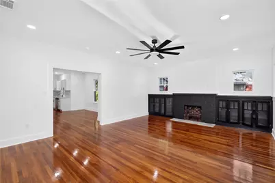 3410 Meadowbrook Drive, Fort Worth, TX 76103 - Photo 4