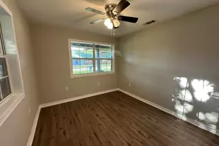 1114 14th St, Mineral Wells, TX 76067 - Photo 12