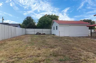 8615 Ronnie St, White Settlement, TX 76108 - Photo 28