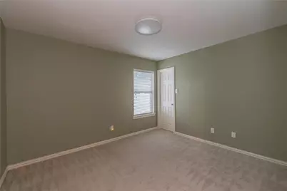 7801 Quiet Waters Drive, Arlington, TX 76016 - Photo 4