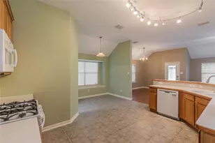 7801 Quiet Waters Dr, Arlington, TX 76016 - Photo 8