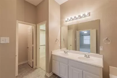 7801 Quiet Waters Drive, Arlington, TX 76016 - Photo 20