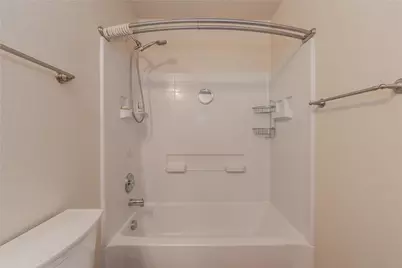 7801 Quiet Waters Drive, Arlington, TX 76016 - Photo 6