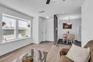 1319 Parkway Ct, Arlington, TX 76010 - Photo 6