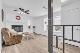 1319 Parkway Ct, Arlington, TX 76010 - Photo 6