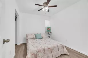 1319 Parkway Ct, Arlington, TX 76010 - Photo 10