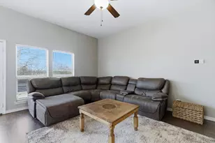 711 Hadley Ln, Valley View, TX 76272 - Photo 8