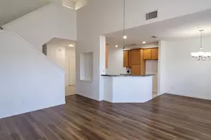 909 Avondale Ln, Plano, TX 75025 - Photo 2