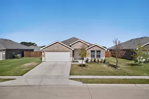 332 Pecos Dr, Azle, TX 76020 - Photo 1