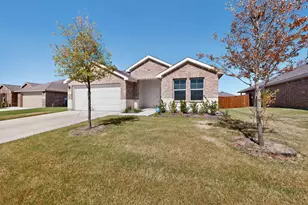 332 Pecos Dr, Azle, TX 76020 - Photo 2
