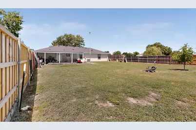 3671 Sundown Road, Greenville, TX 75402 - Photo 14