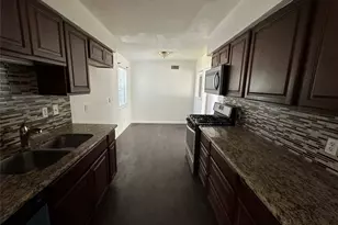 4612 Emerson St, Fort Worth, TX 76119 - Photo 2
