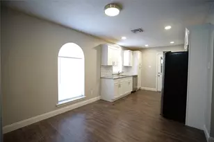 619 Todd Ct, Burleson, TX 76028 - Photo 18