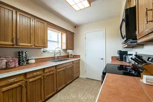 109 S Shaw St, Tom Bean, TX 75489 - Photo 18