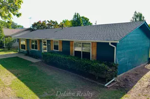 109 S Shaw St, Tom Bean, TX 75489 - Photo 2