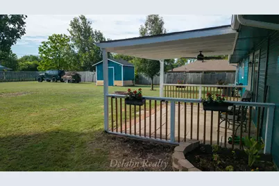 109 S Shaw Street, Tom Bean, TX 75489 - Photo 8