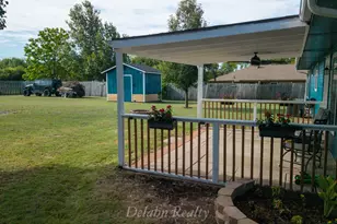 109 S Shaw St, Tom Bean, TX 75489 - Photo 8