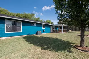 109 S Shaw St, Tom Bean, TX 75489 - Photo 14