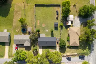 109 S Shaw St, Tom Bean, TX 75489 - Photo 24